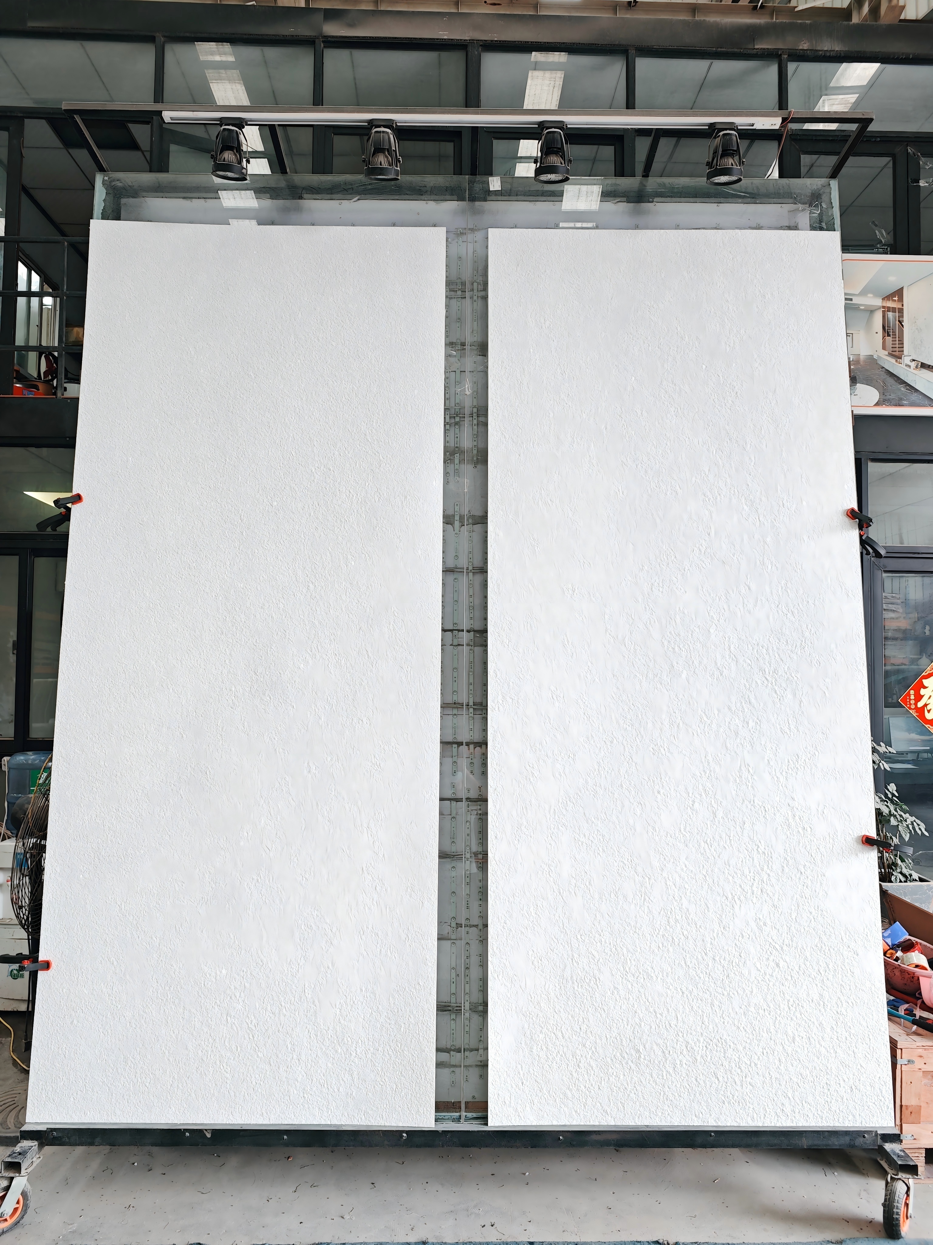 CRYSTAL WHITE